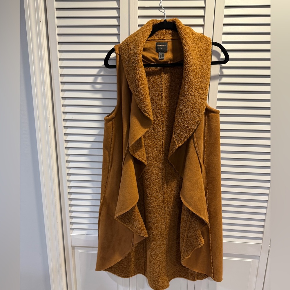 Forever 21 - Sherpa Camel color vest